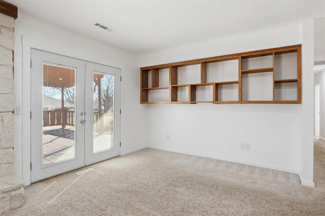 Listing Carousel Slide