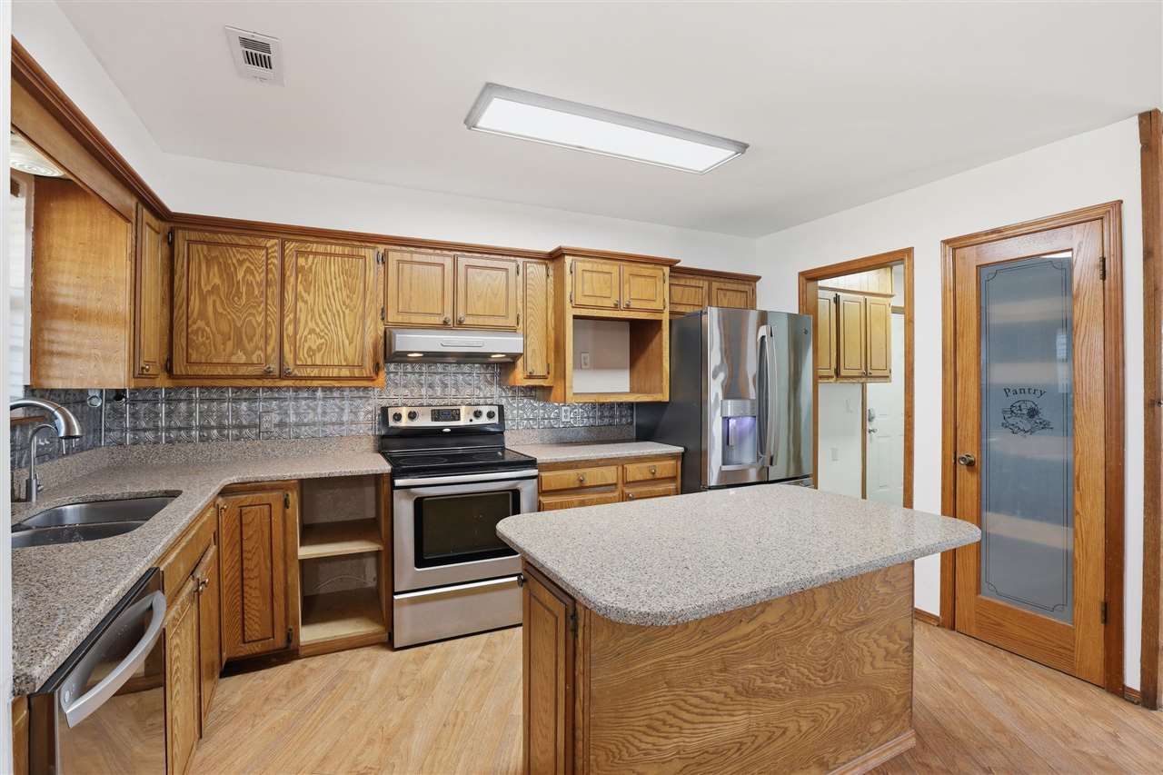 Listing Carousel Slide