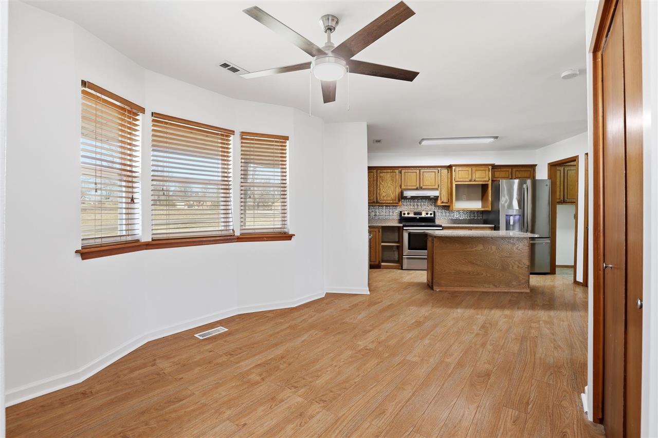 Listing Carousel Slide