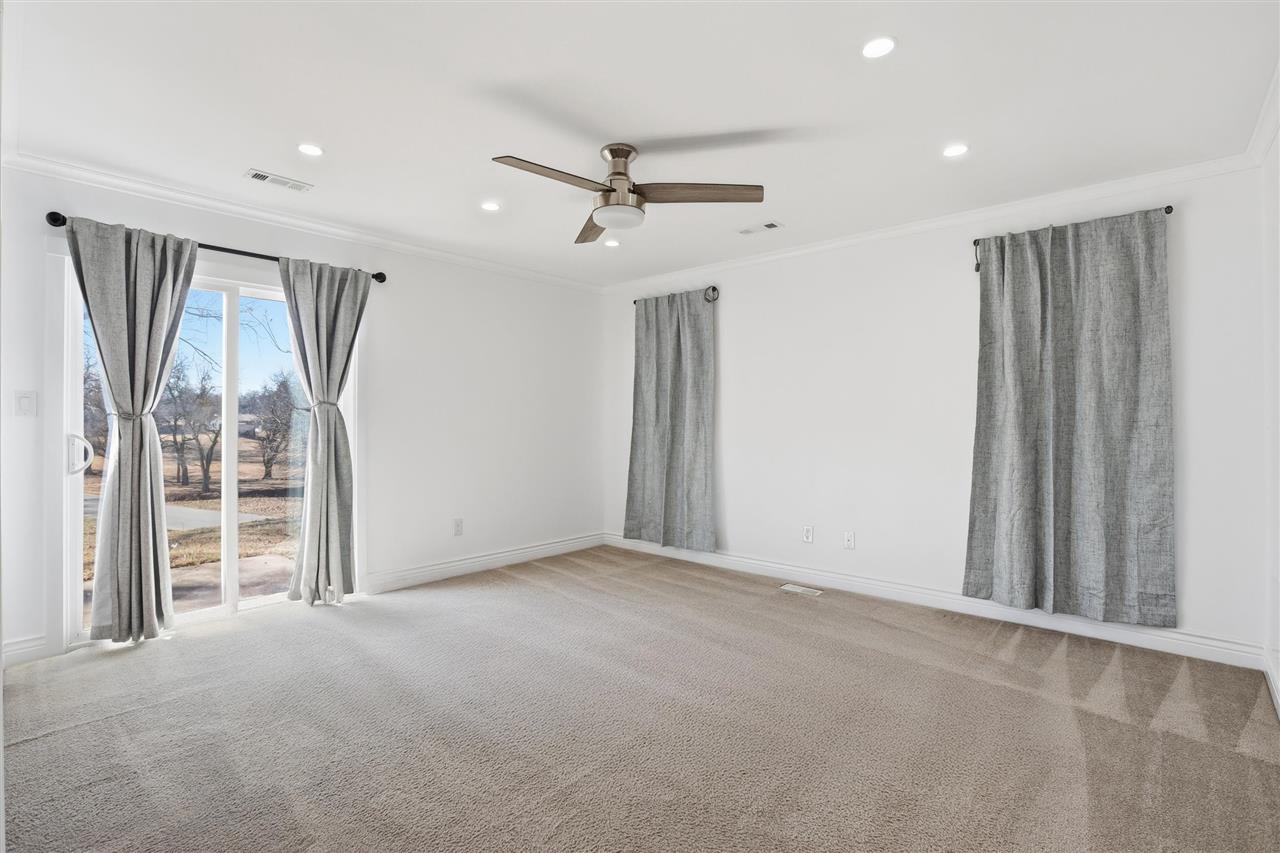 Listing Carousel Slide