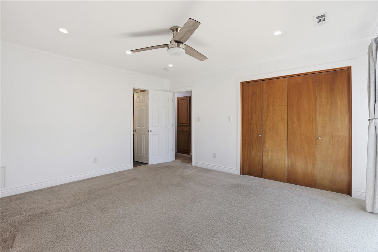 Listing Carousel Slide