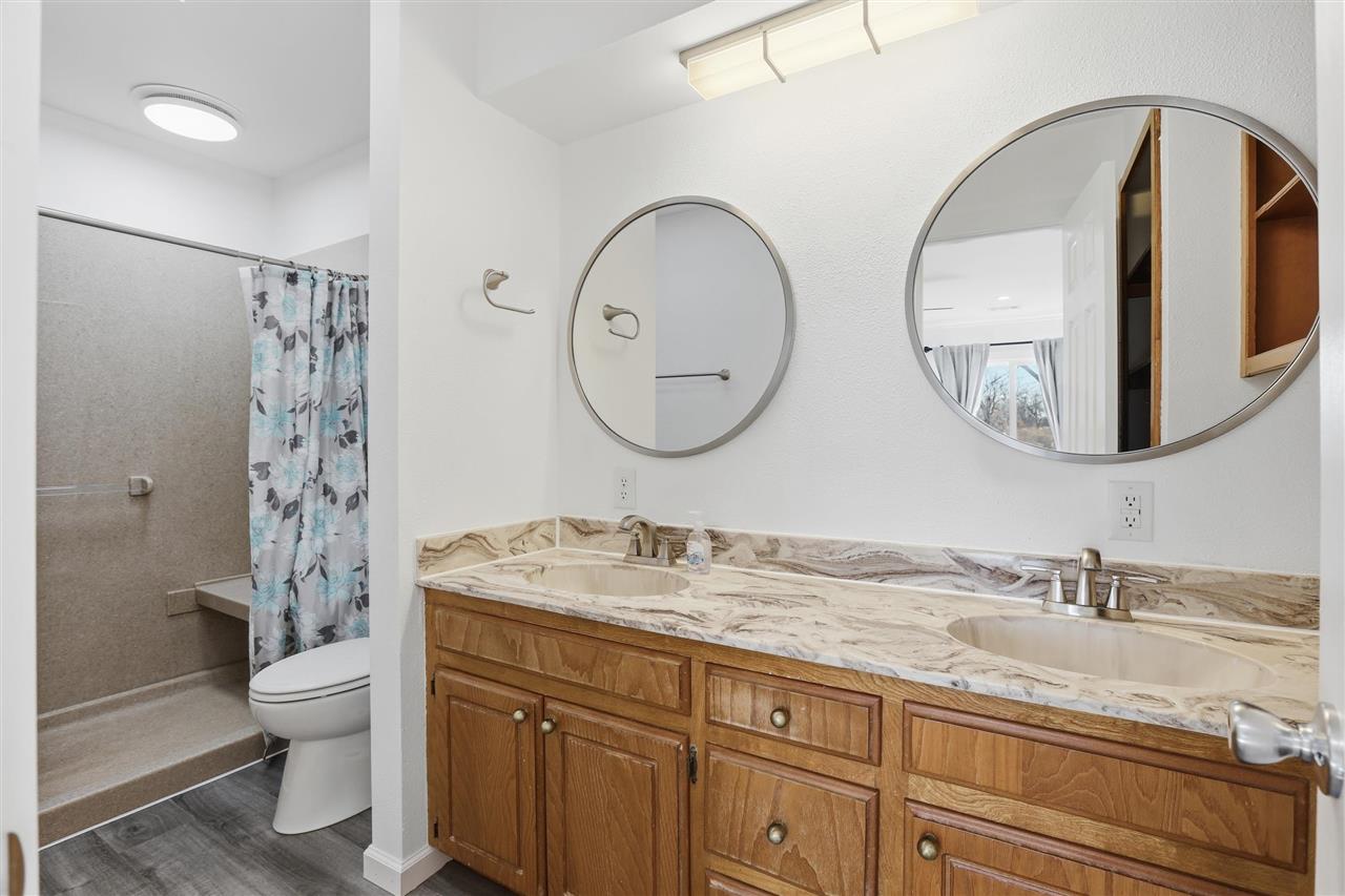 Listing Carousel Slide