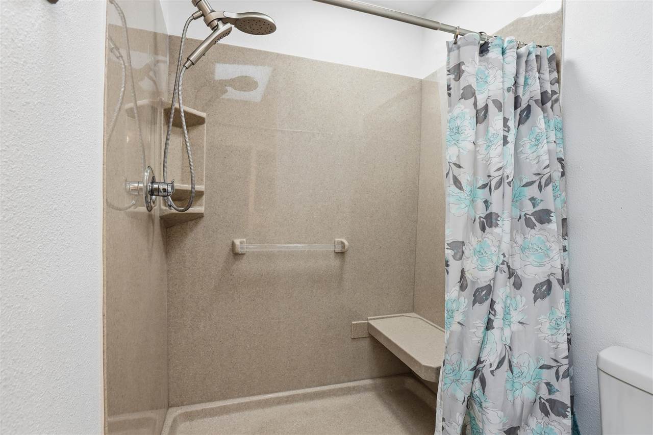 Listing Carousel Slide