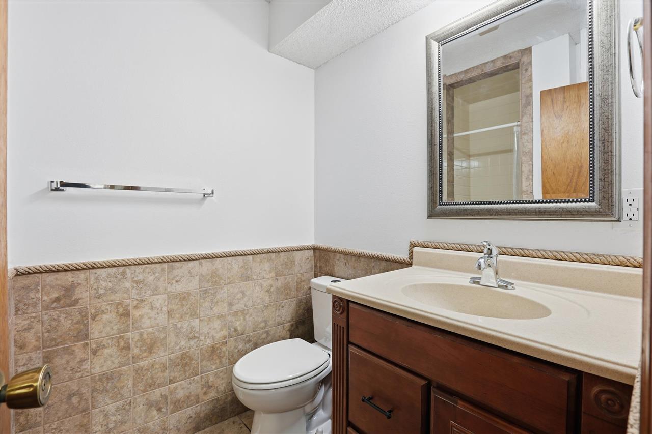 Listing Carousel Slide