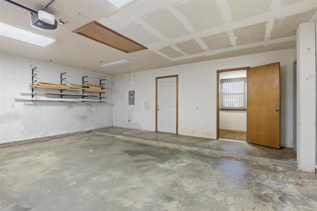 Listing Carousel Slide