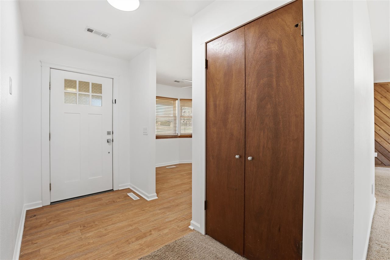 Listing Carousel Slide