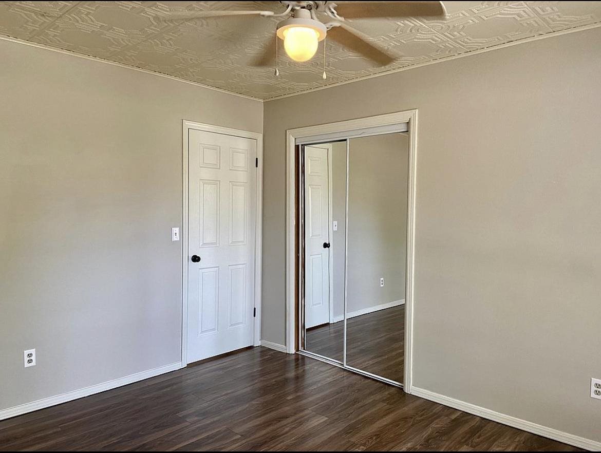 3921 W Yorkshire Drive