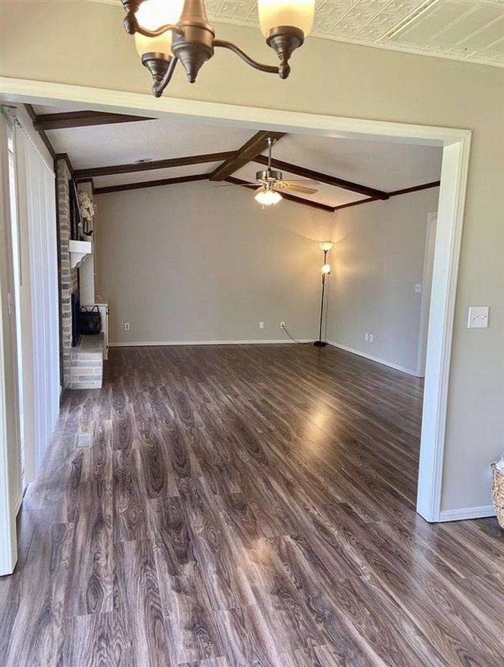 3921 W Yorkshire Drive