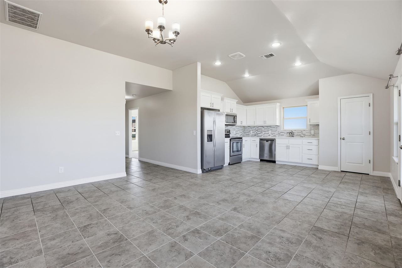 4420 W Prescot Drive