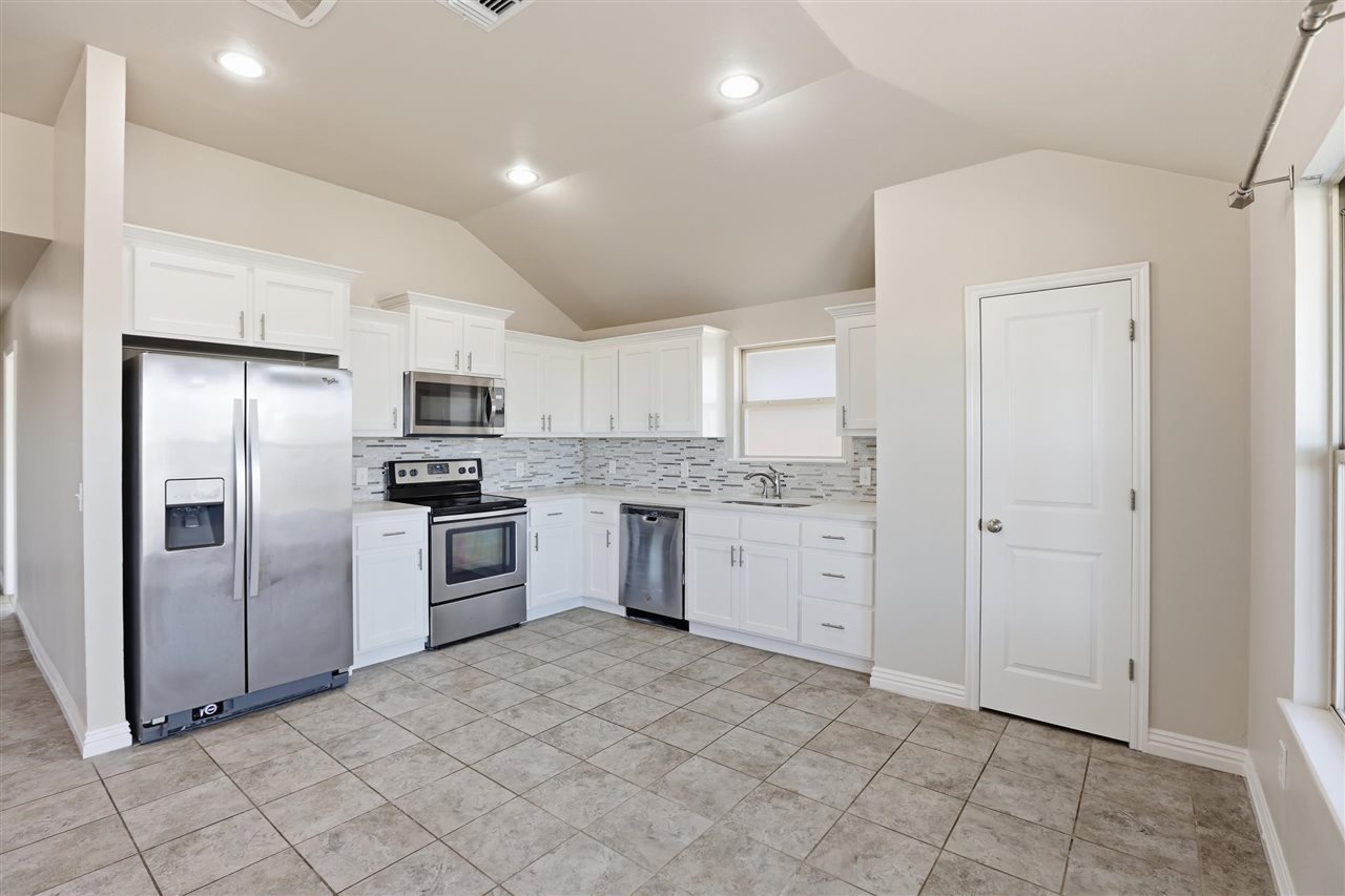 4420 W Prescot Drive