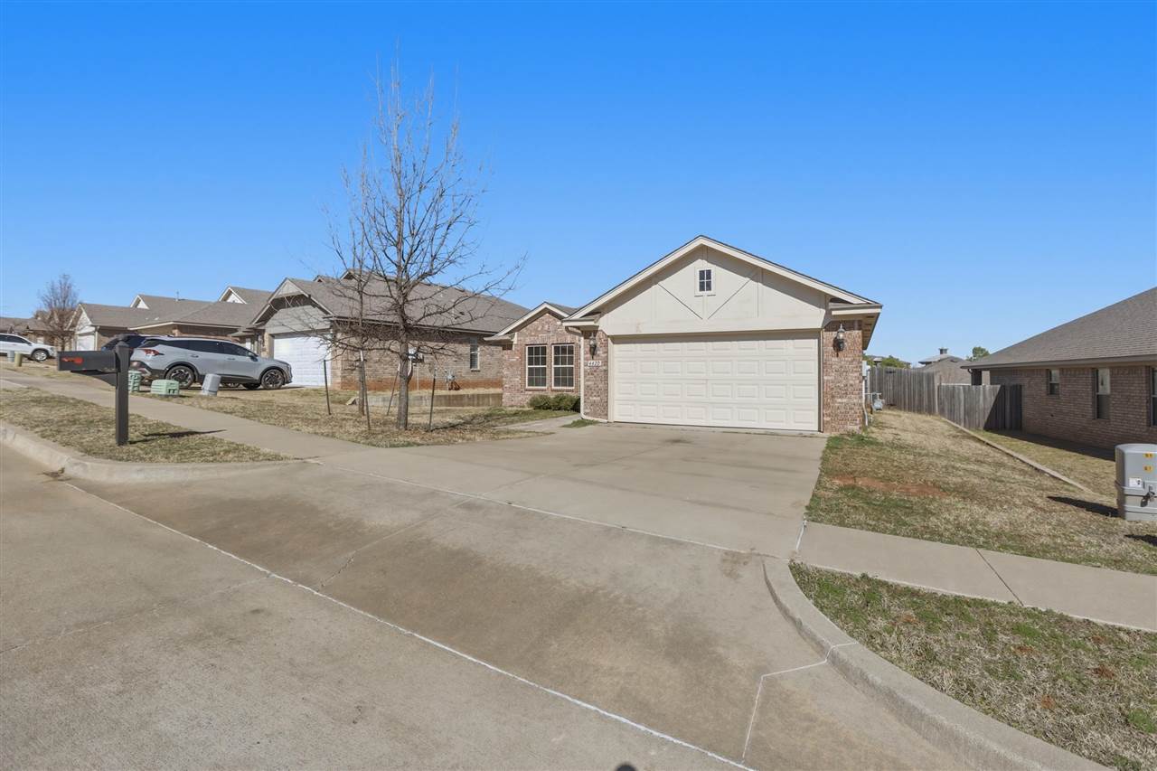 4420 W Prescot Drive