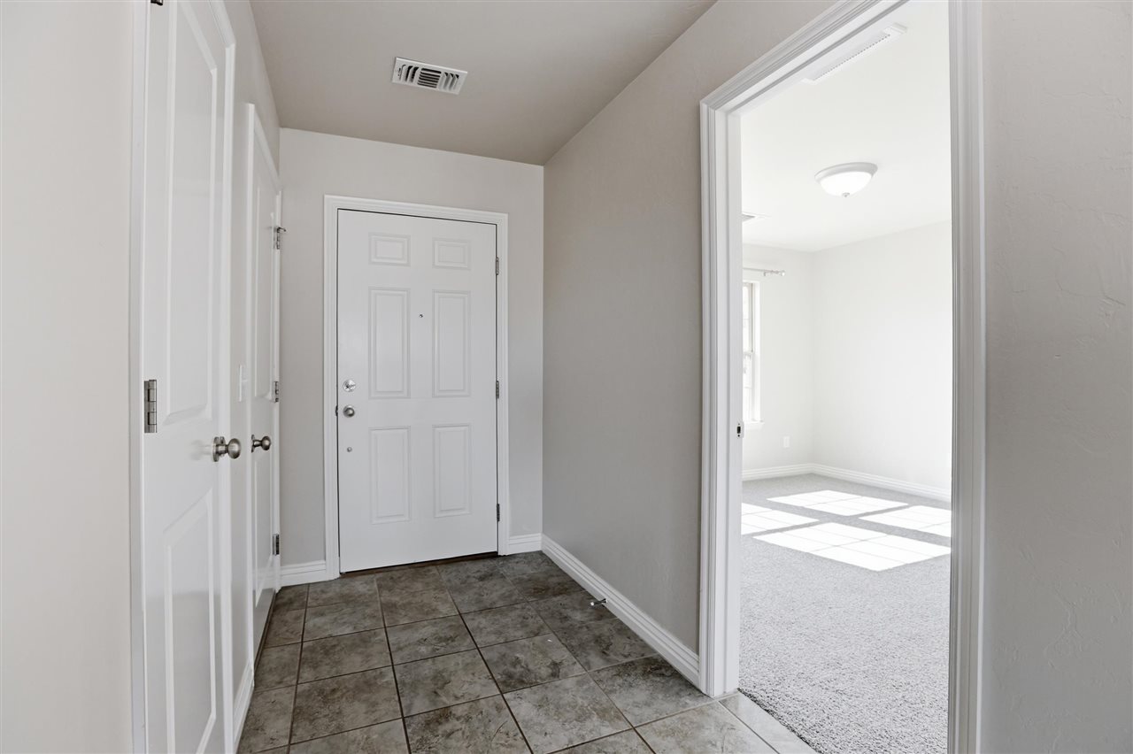 4420 W Prescot Drive