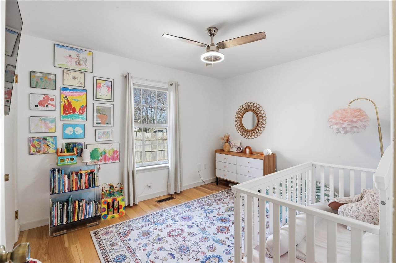 4902 W Country Club Drive