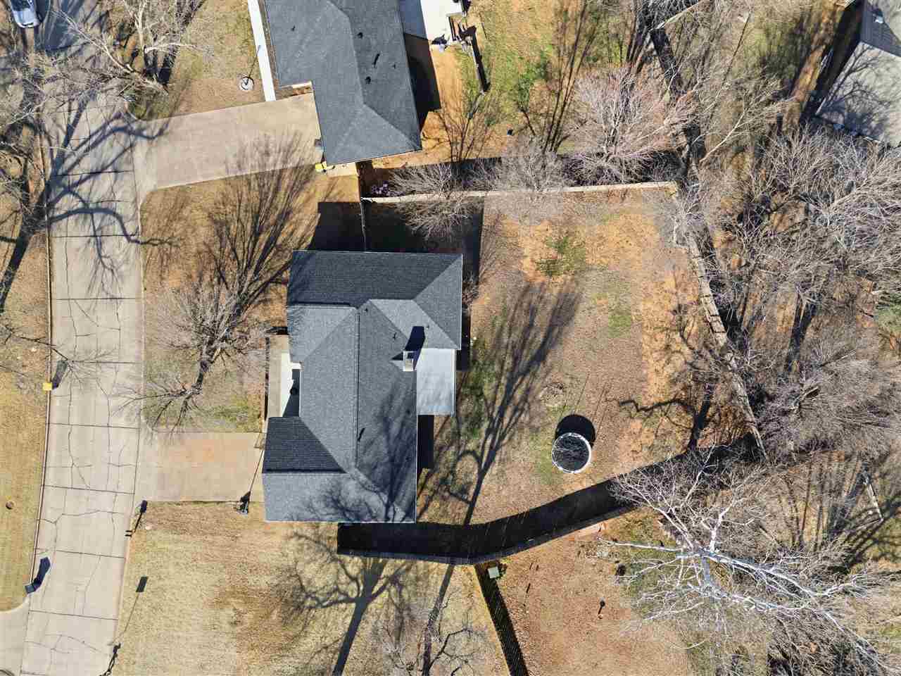 4902 W Country Club Drive