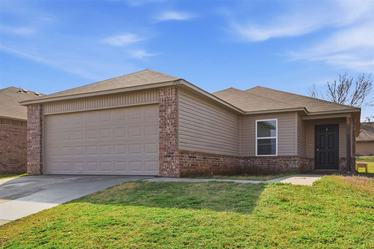 1920 N Carnley Street