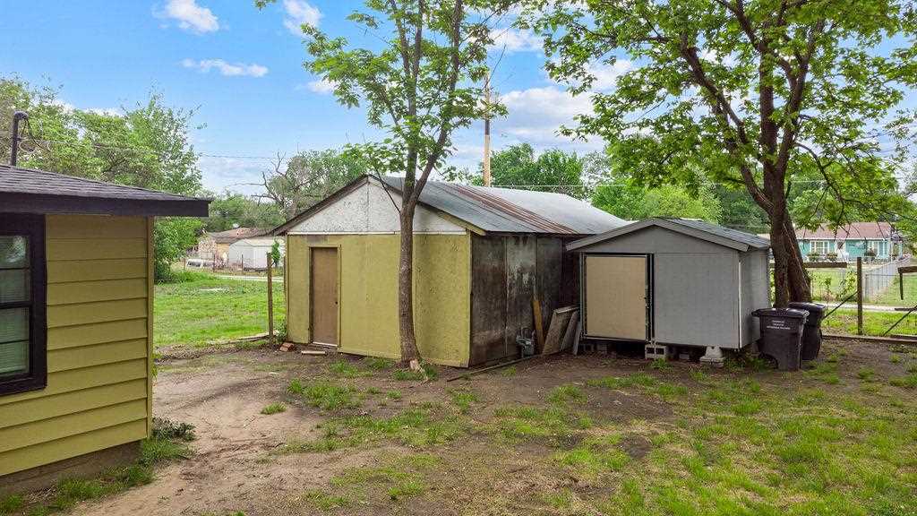 320 N Margarite Avenue