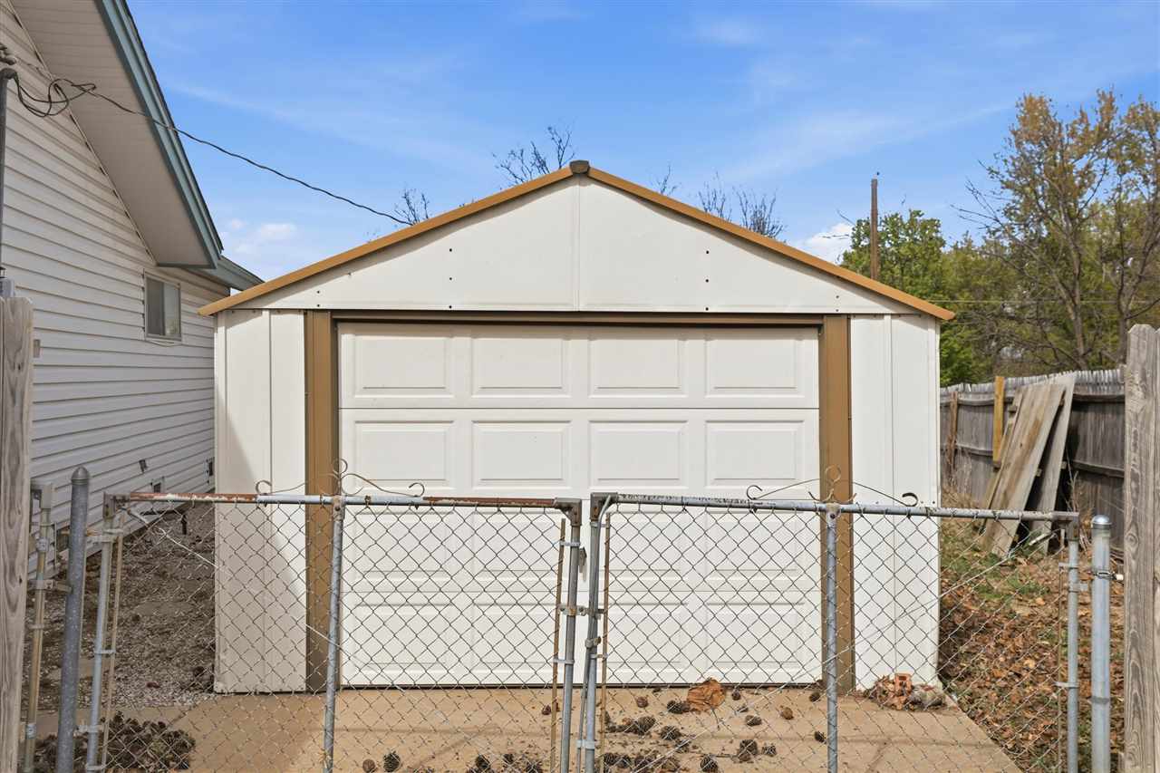 Listing Carousel Slide