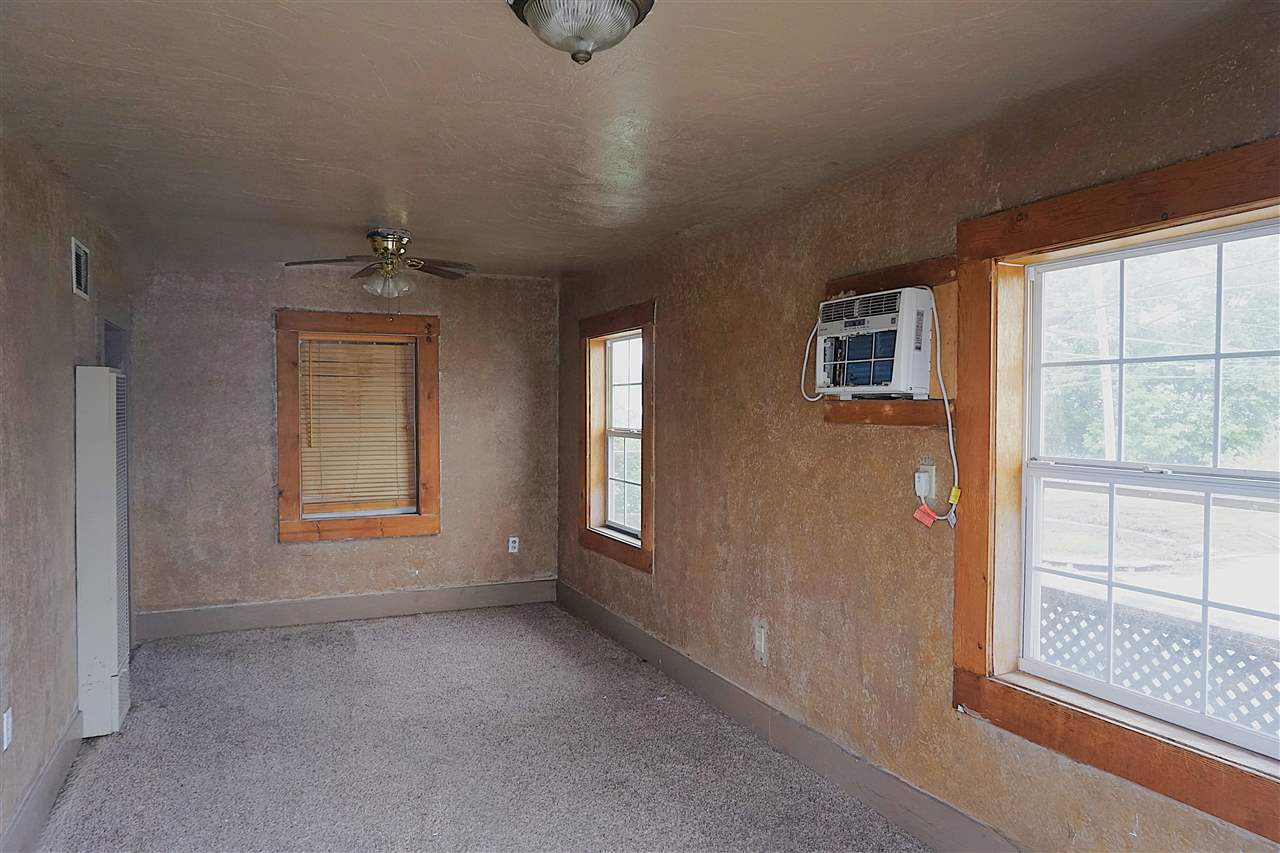 Listing Carousel Slide