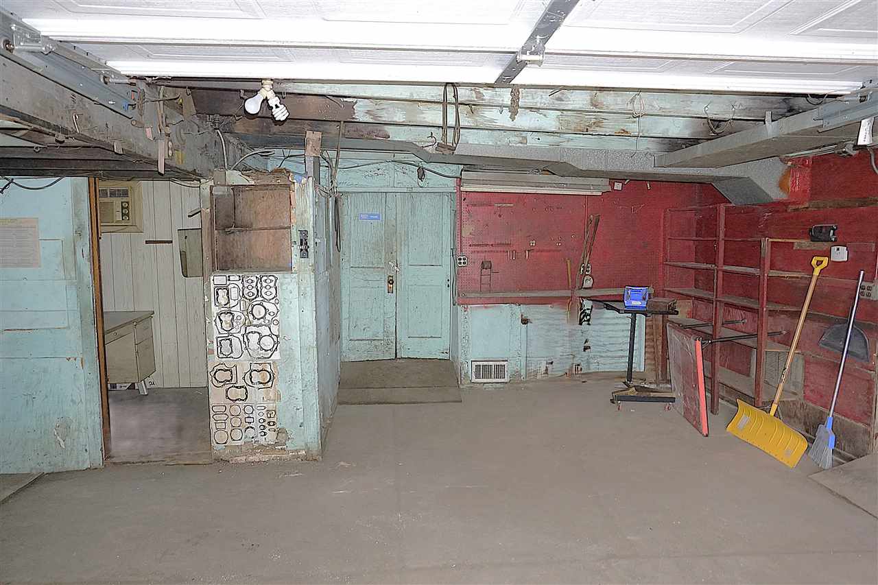Listing Carousel Slide