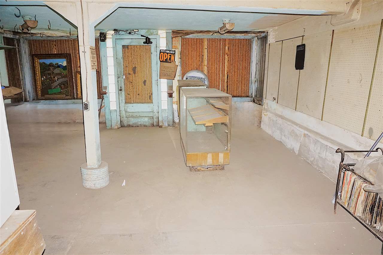 Listing Carousel Slide