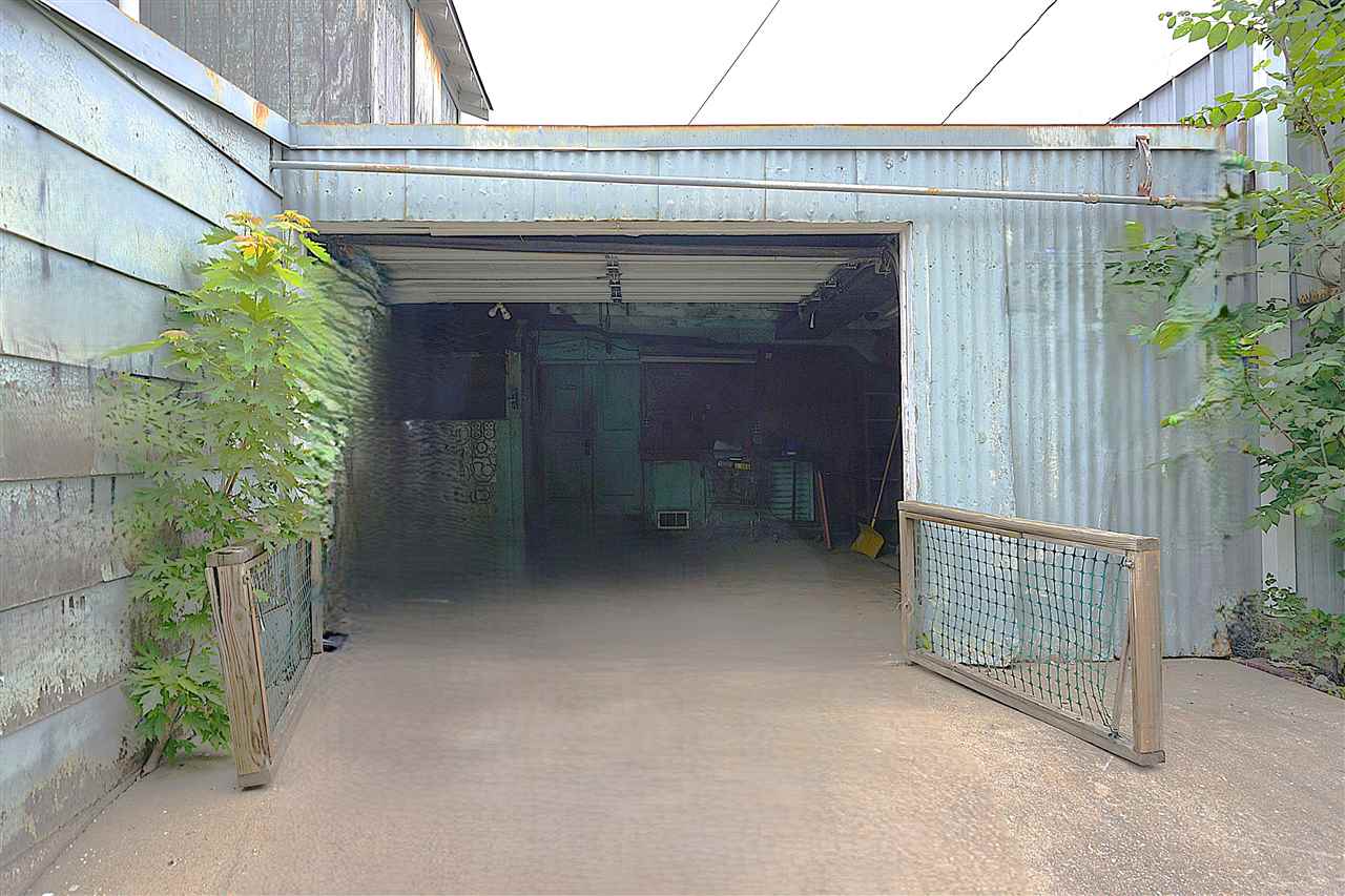Listing Carousel Slide