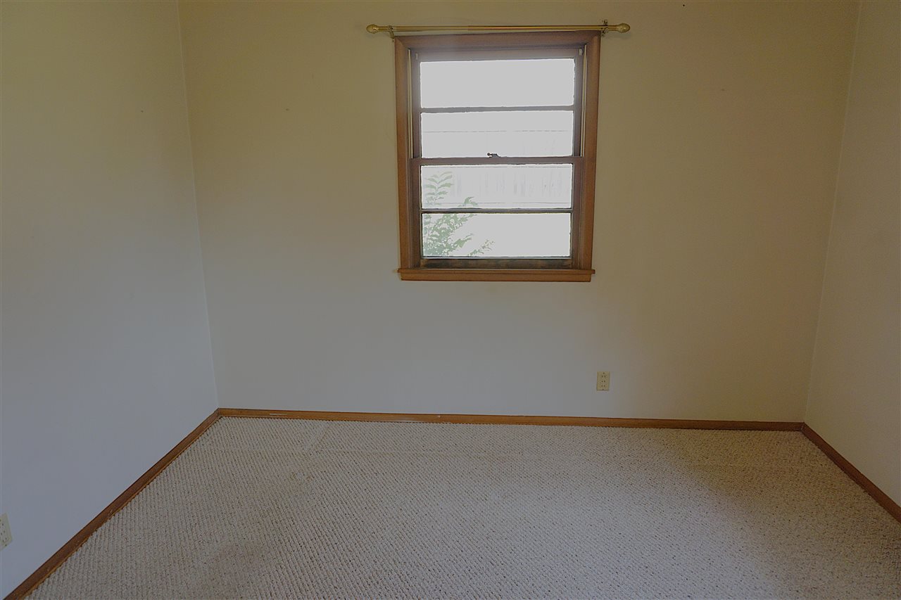 Listing Carousel Slide