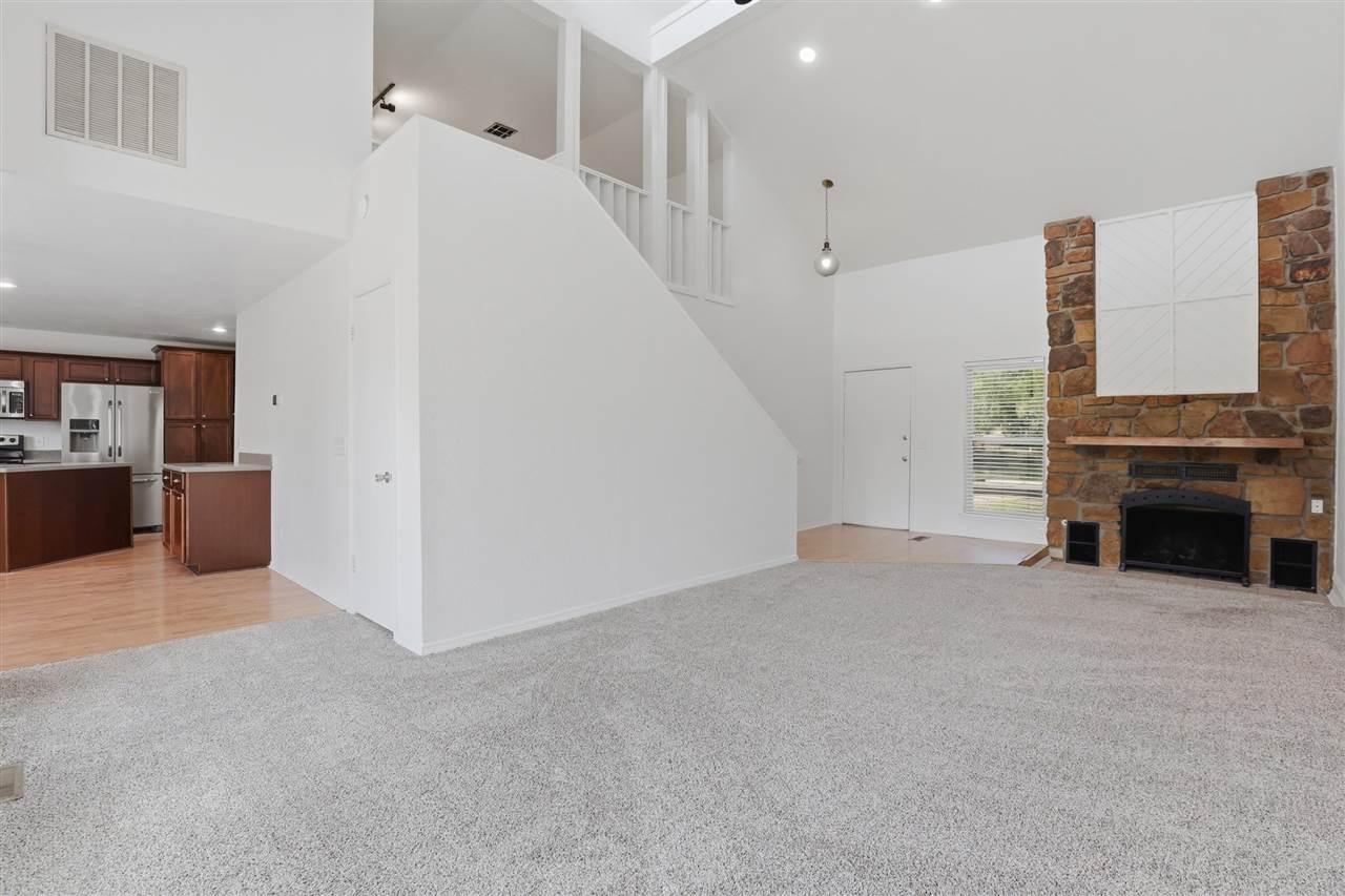 219 E Rogers Drive