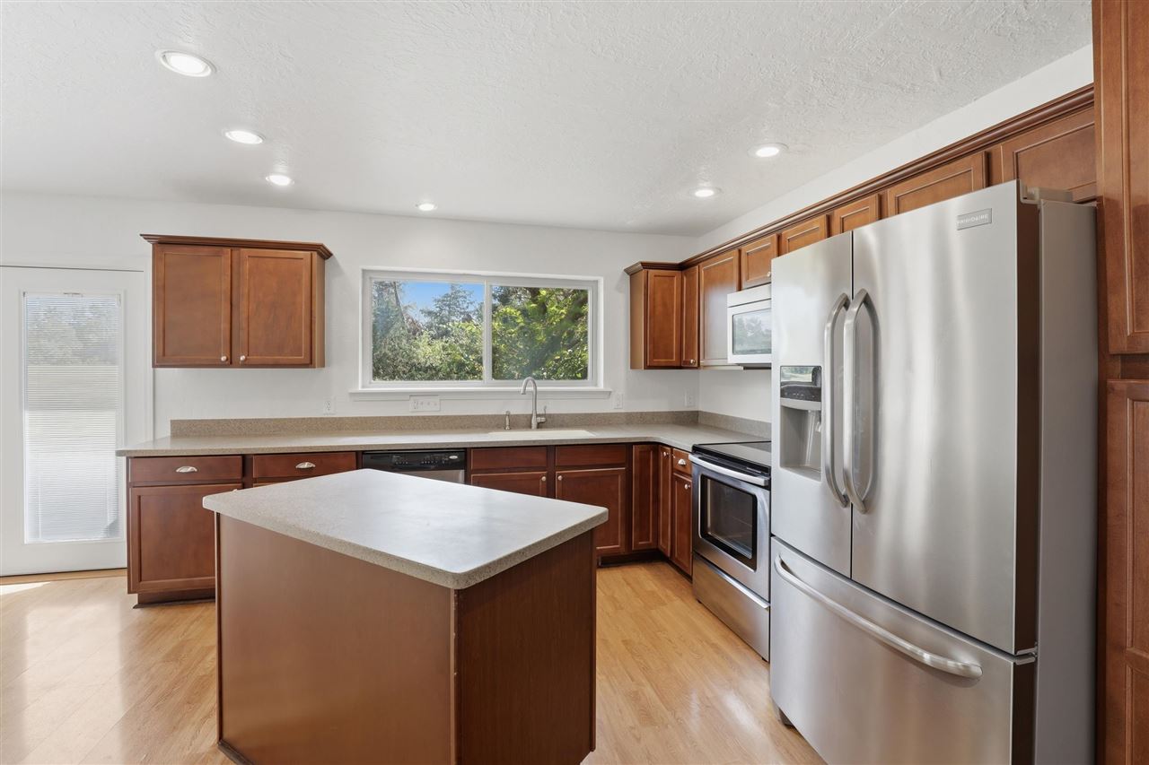 219 E Rogers Drive