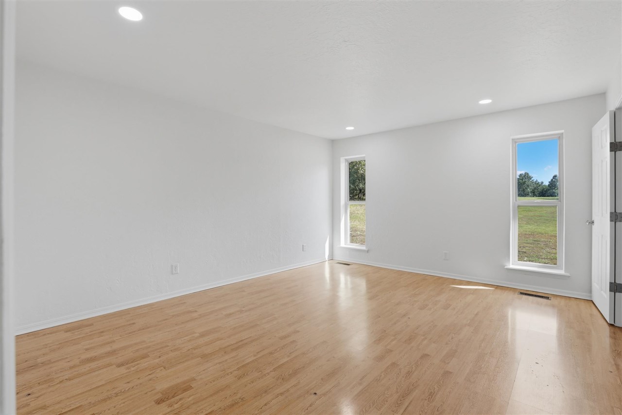 219 E Rogers Drive