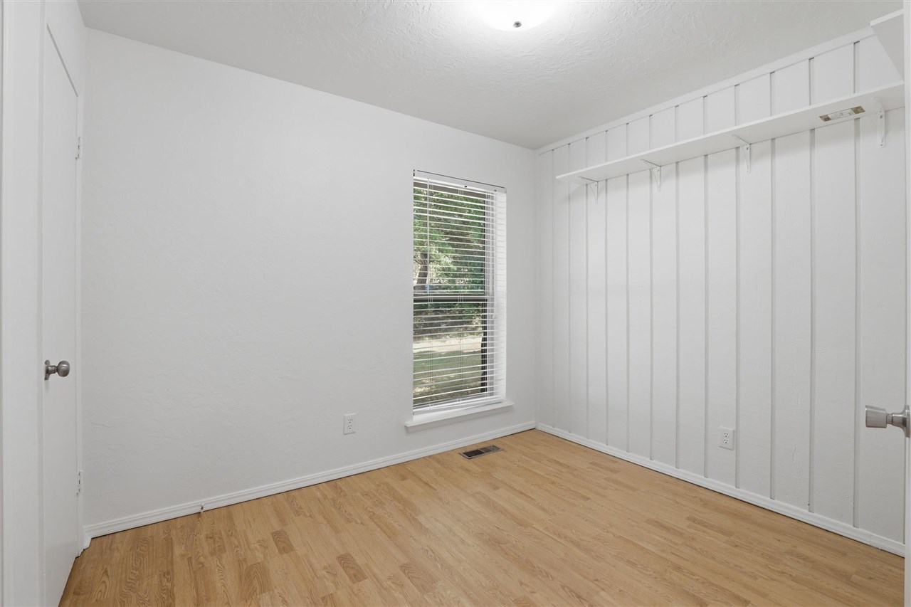 219 E Rogers Drive