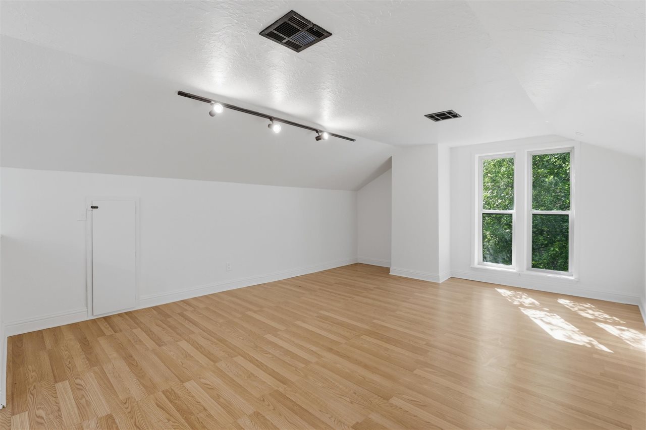 219 E Rogers Drive