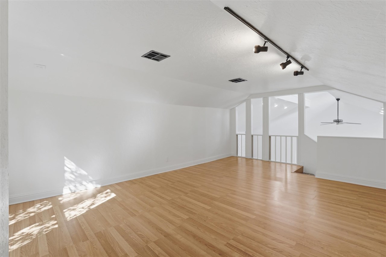 219 E Rogers Drive