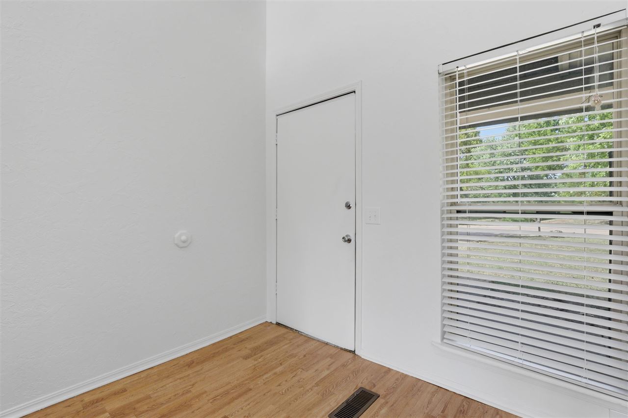 219 E Rogers Drive