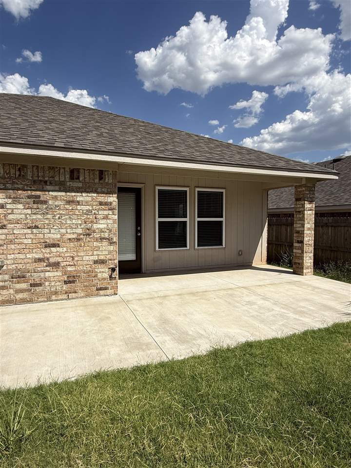 2816 S Bowling Drive