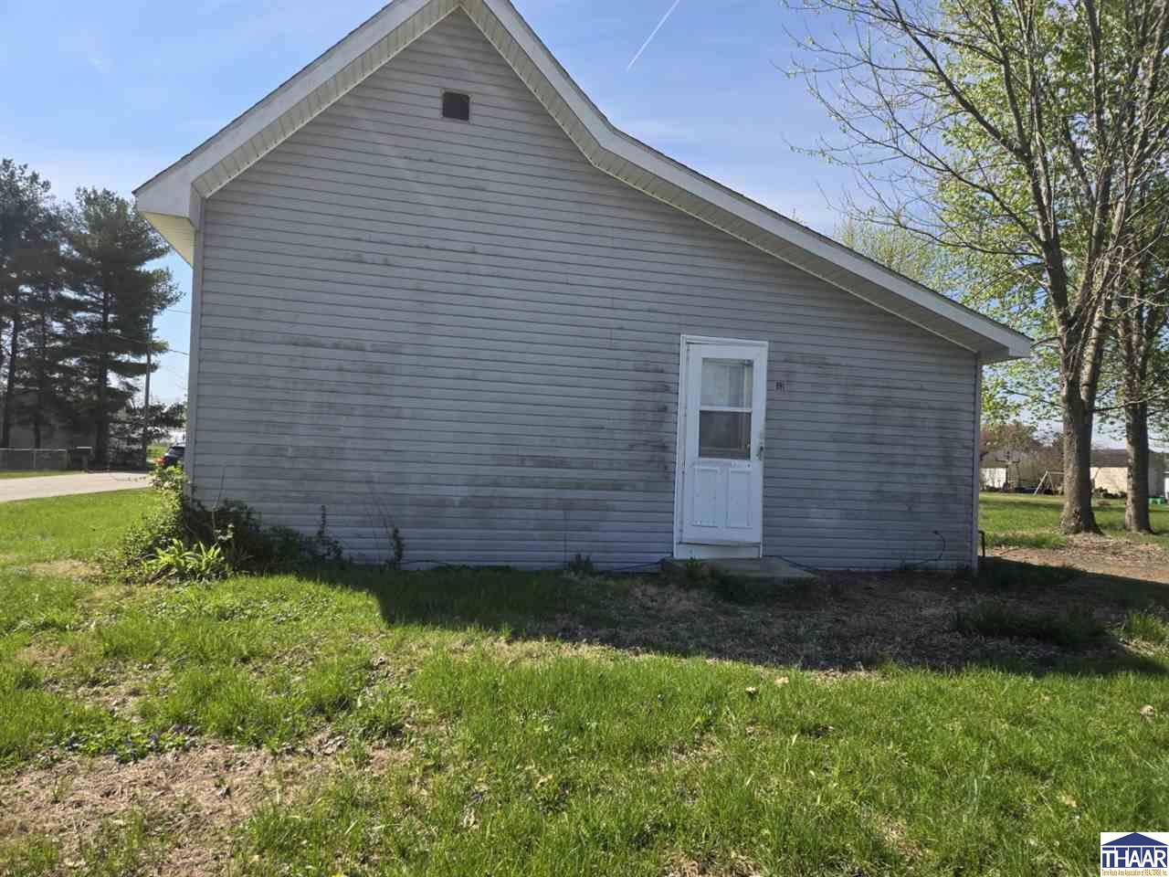 Auction Dates: 6/22/2026 to 6/26/2026    Property Detail Page (PDP): https://www.servicelinkauction.com/property-details/691-e-middle-st-rosedale-47874-in-united-states-trd