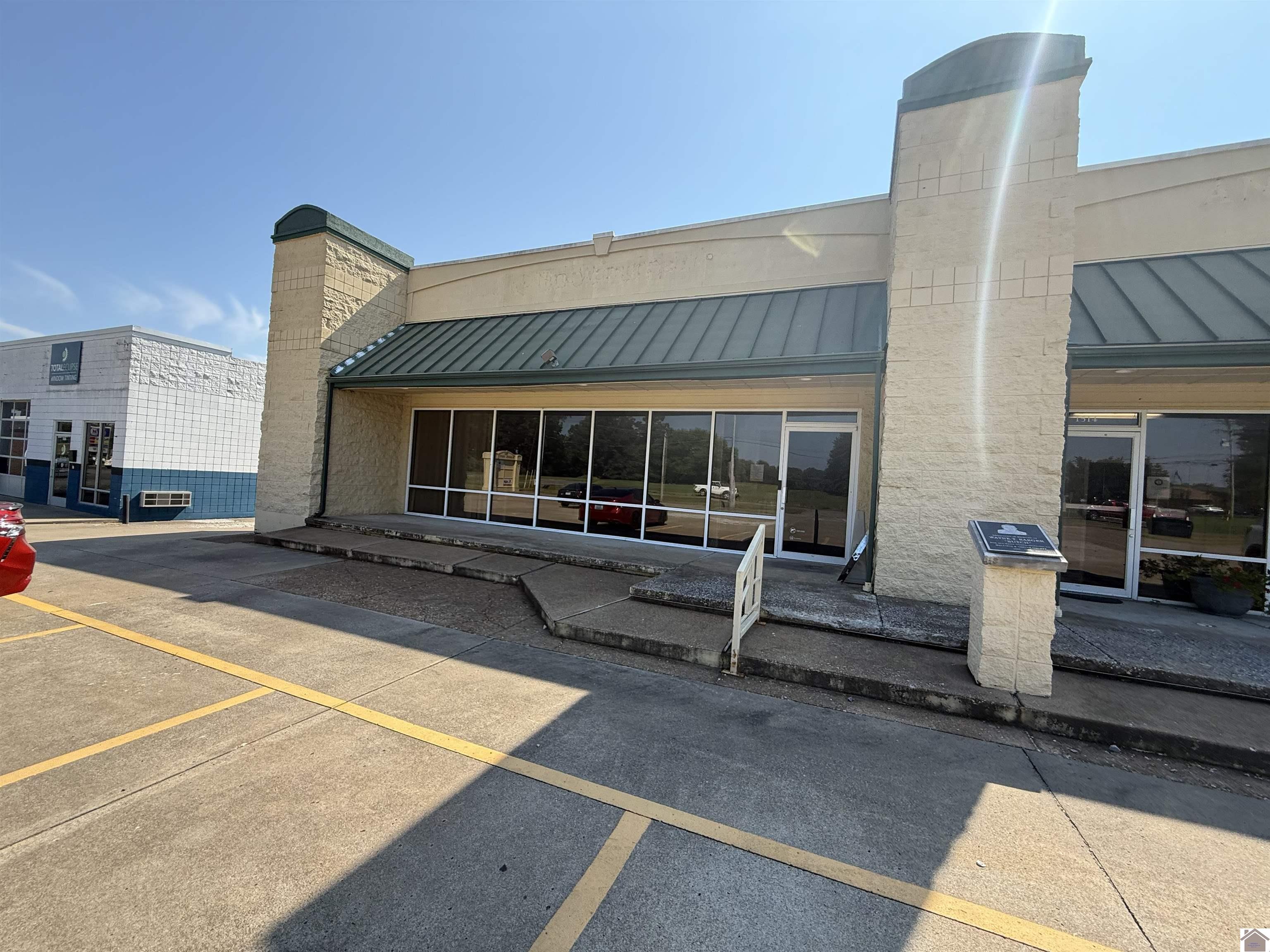 1522 Cuba Rd, Mayfield, KY 42066 Listing Photo  1