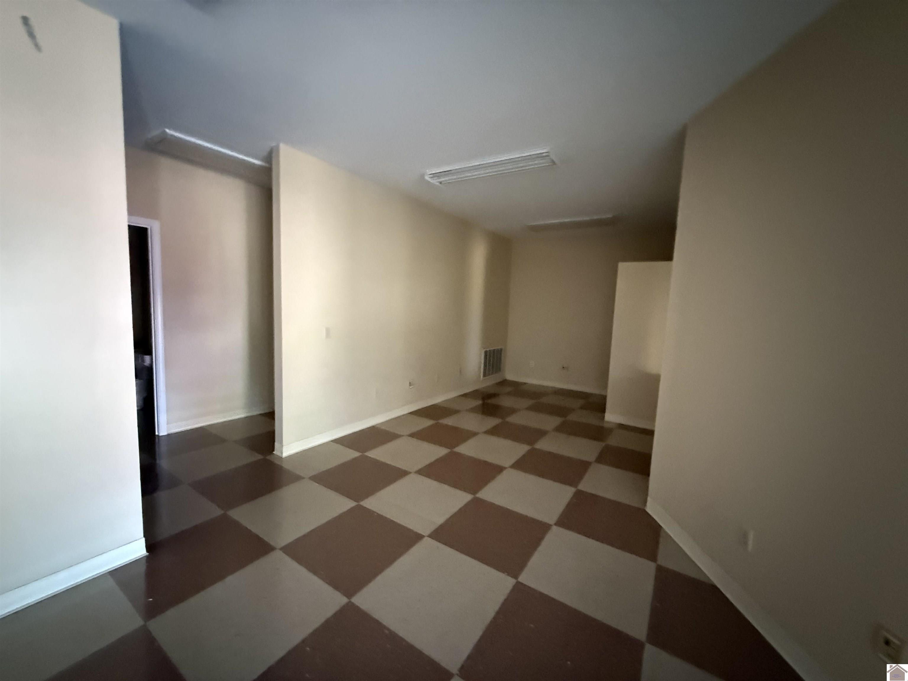 1522 Cuba Rd, Mayfield, KY 42066 Listing Photo  4