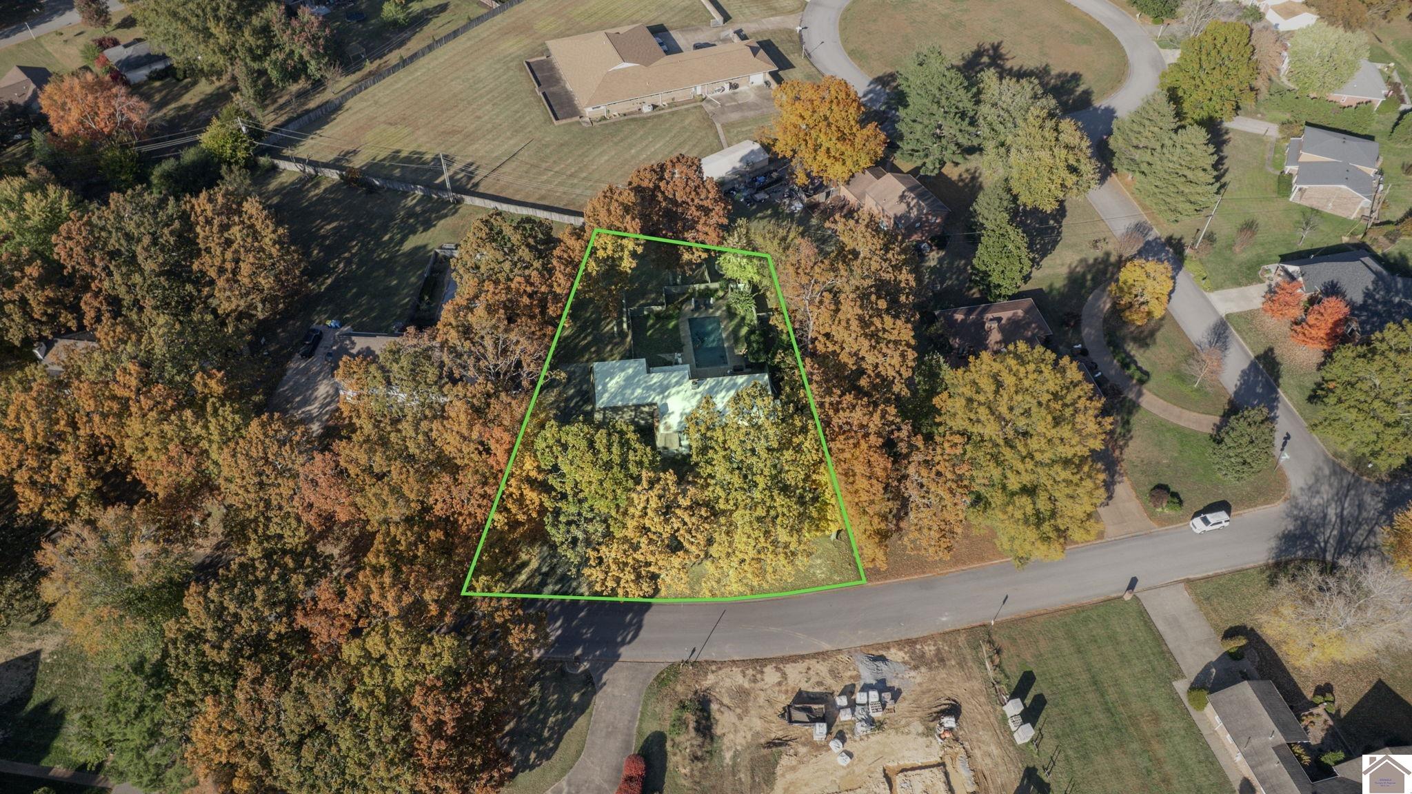 2115 Gatesborough Circle, Murray, KY 42071 Listing Photo  4