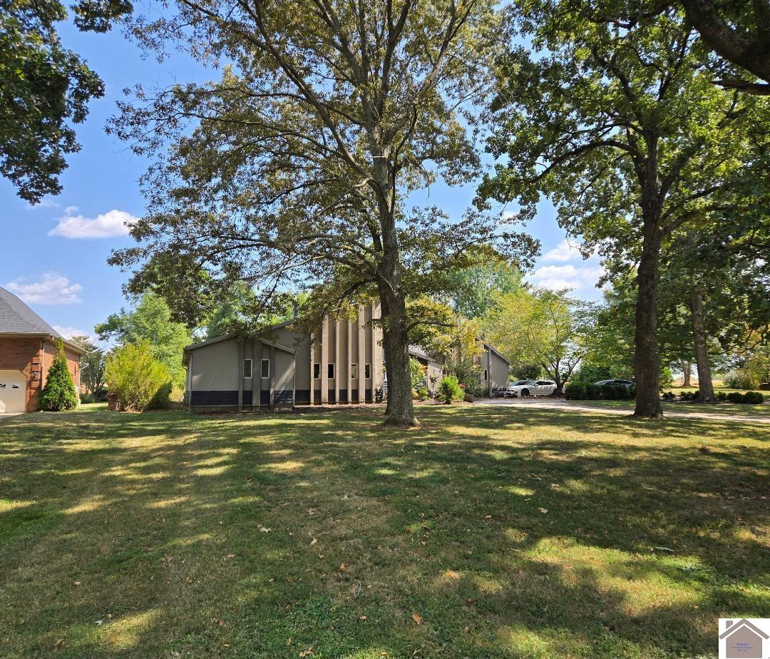 636 Oaks Country Club, Murray, KY 42071 Listing Photo  1