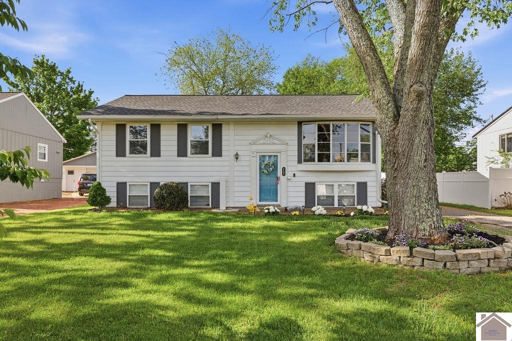 231 Iroquois Drive, Paducah, KY 42001 Listing Photo  1
