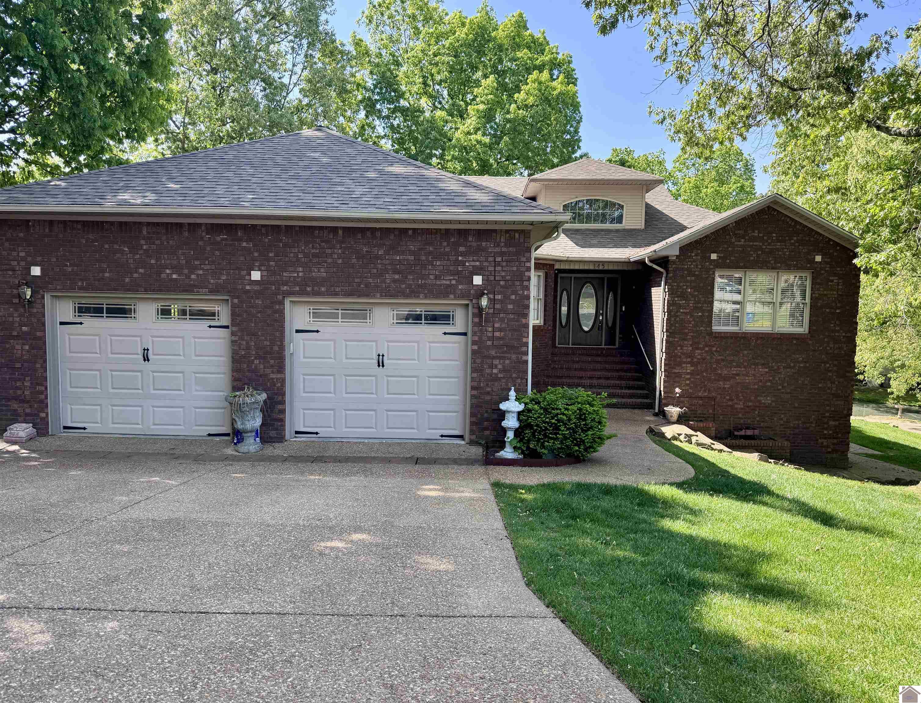 145 Forest View Cove