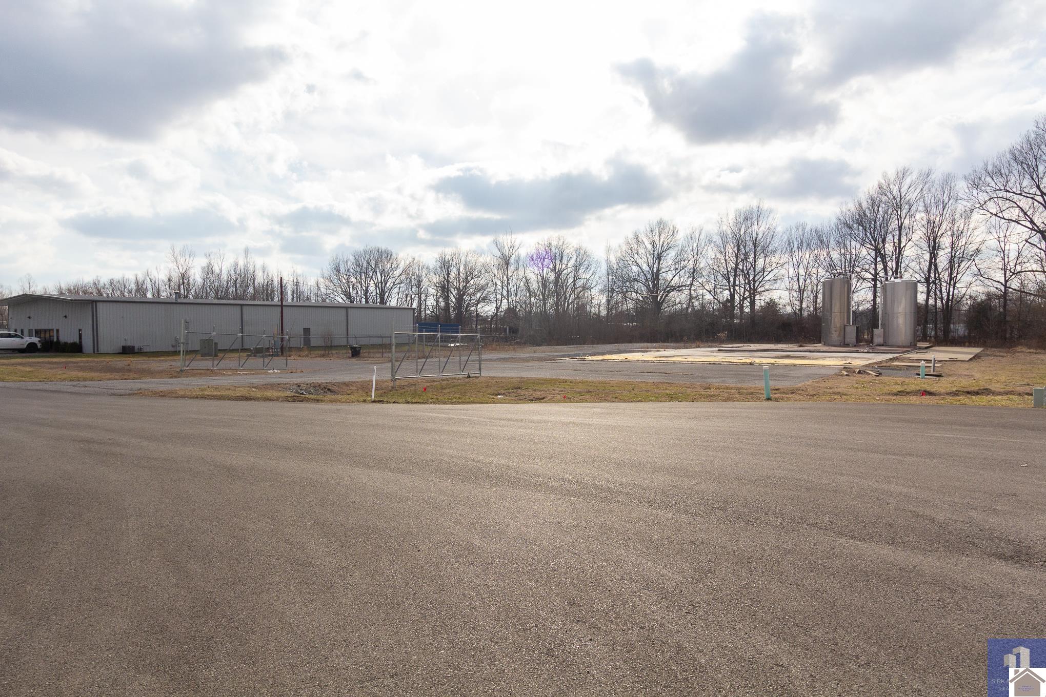 3865 Industrial Drive, Paducah, KY 42001 Listing Photo  4