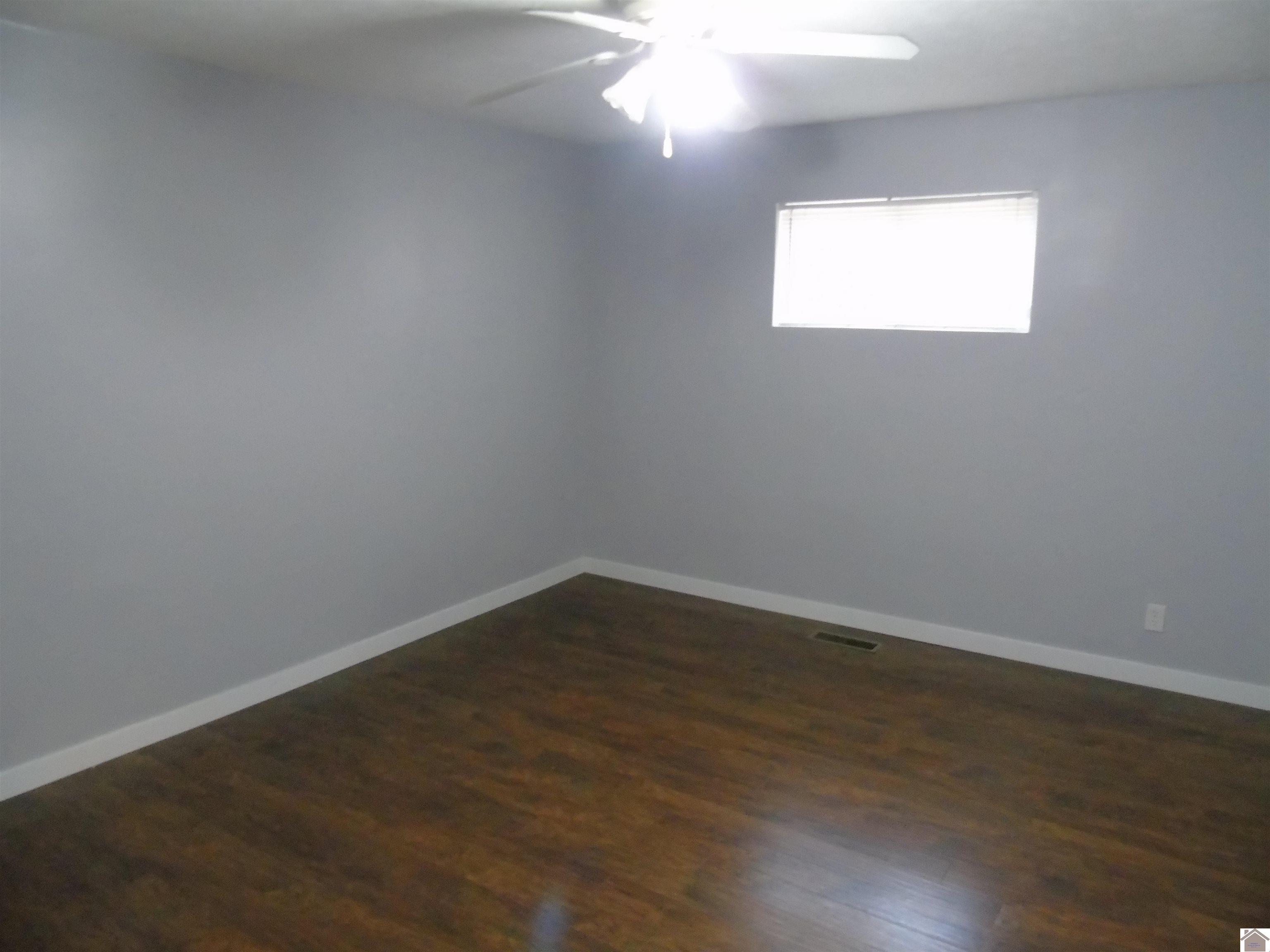 77 Lincoln, Cadiz, KY 42211 Listing Photo  7