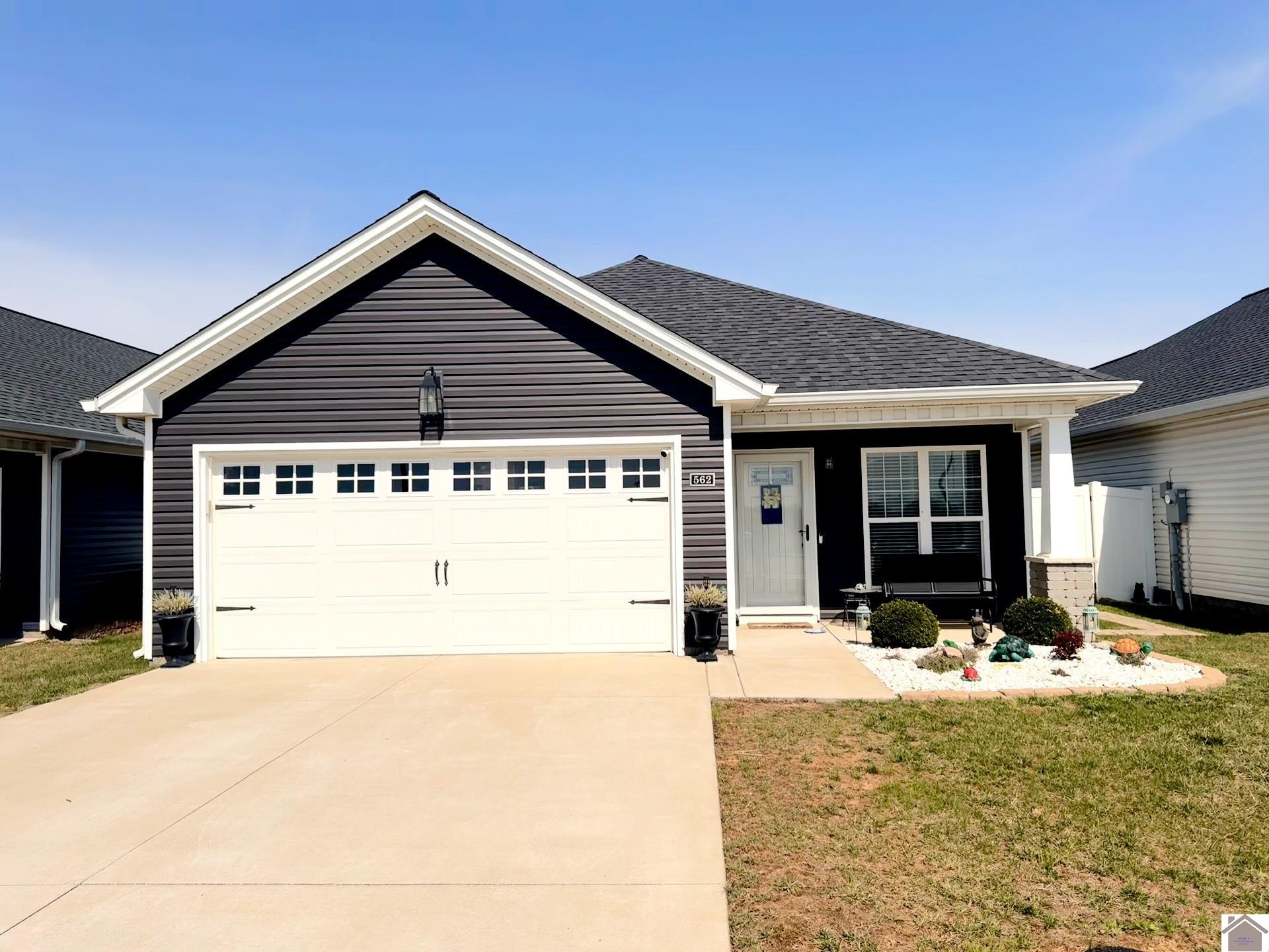 562 Justify Drive, Hopkinsville, KY 42240 Listing Photo  1