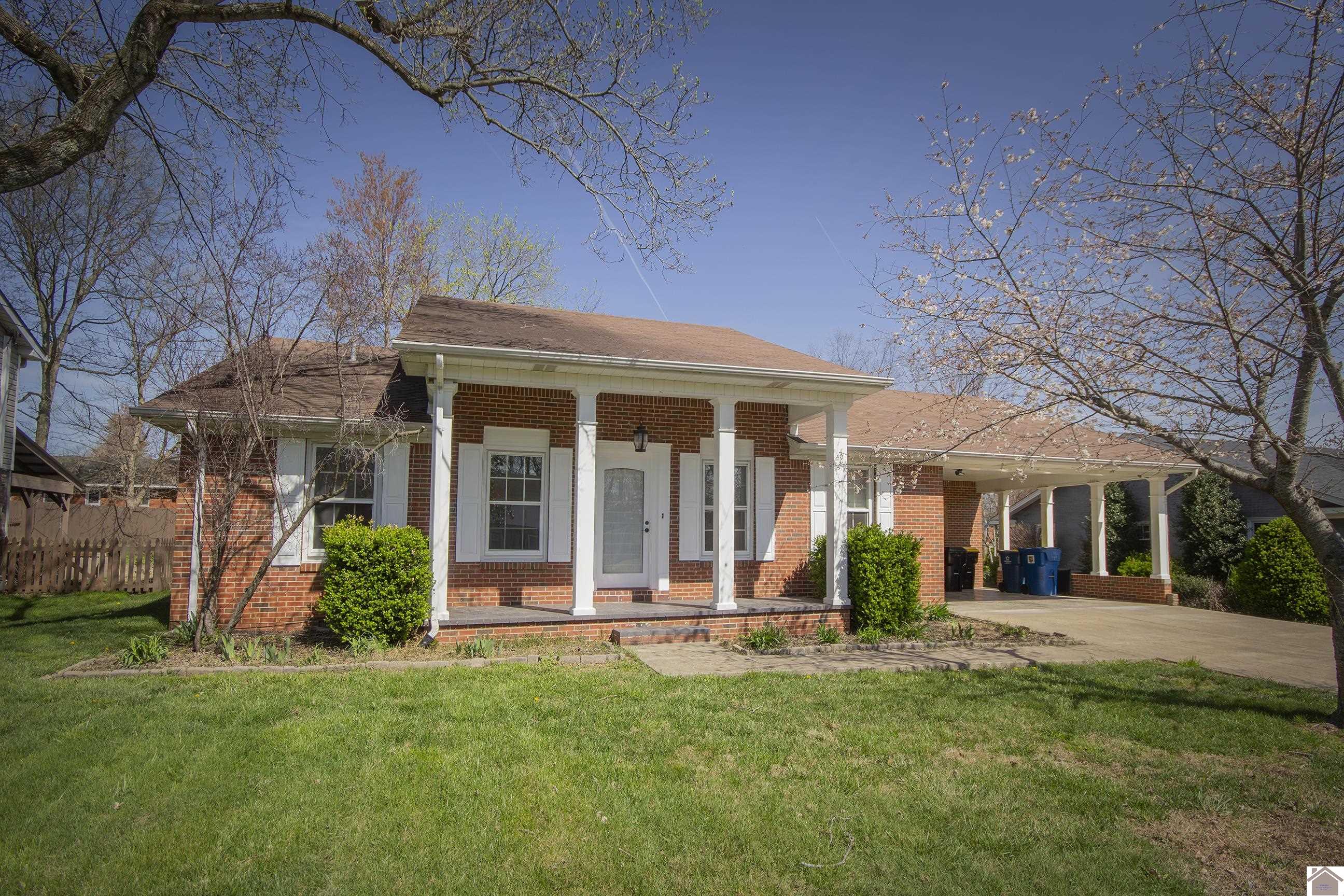 1656 College Terrace, Murray, KY 42071 Listing Photo  1