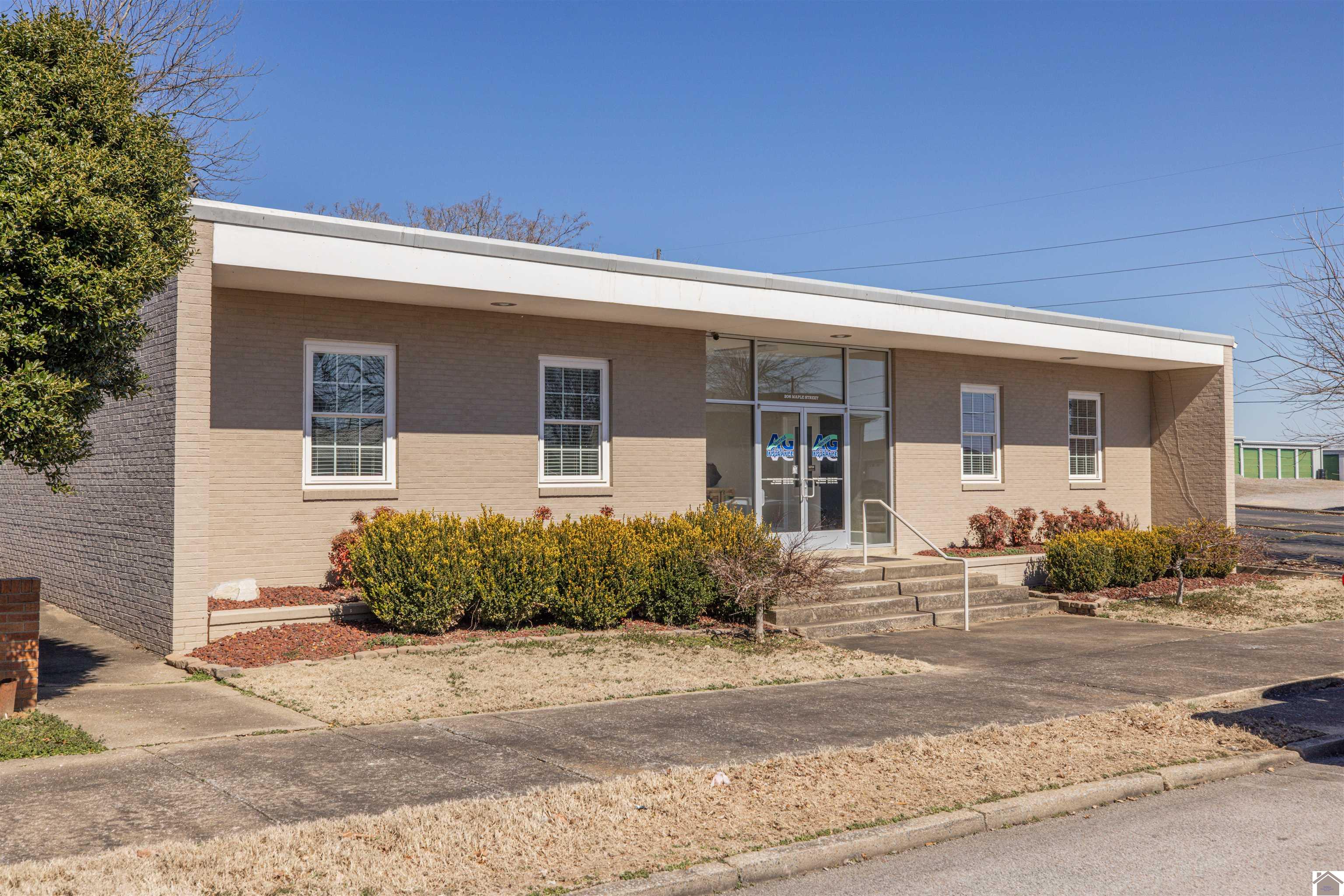 206 Maple Street, Murray, KY 42071 Listing Photo  1