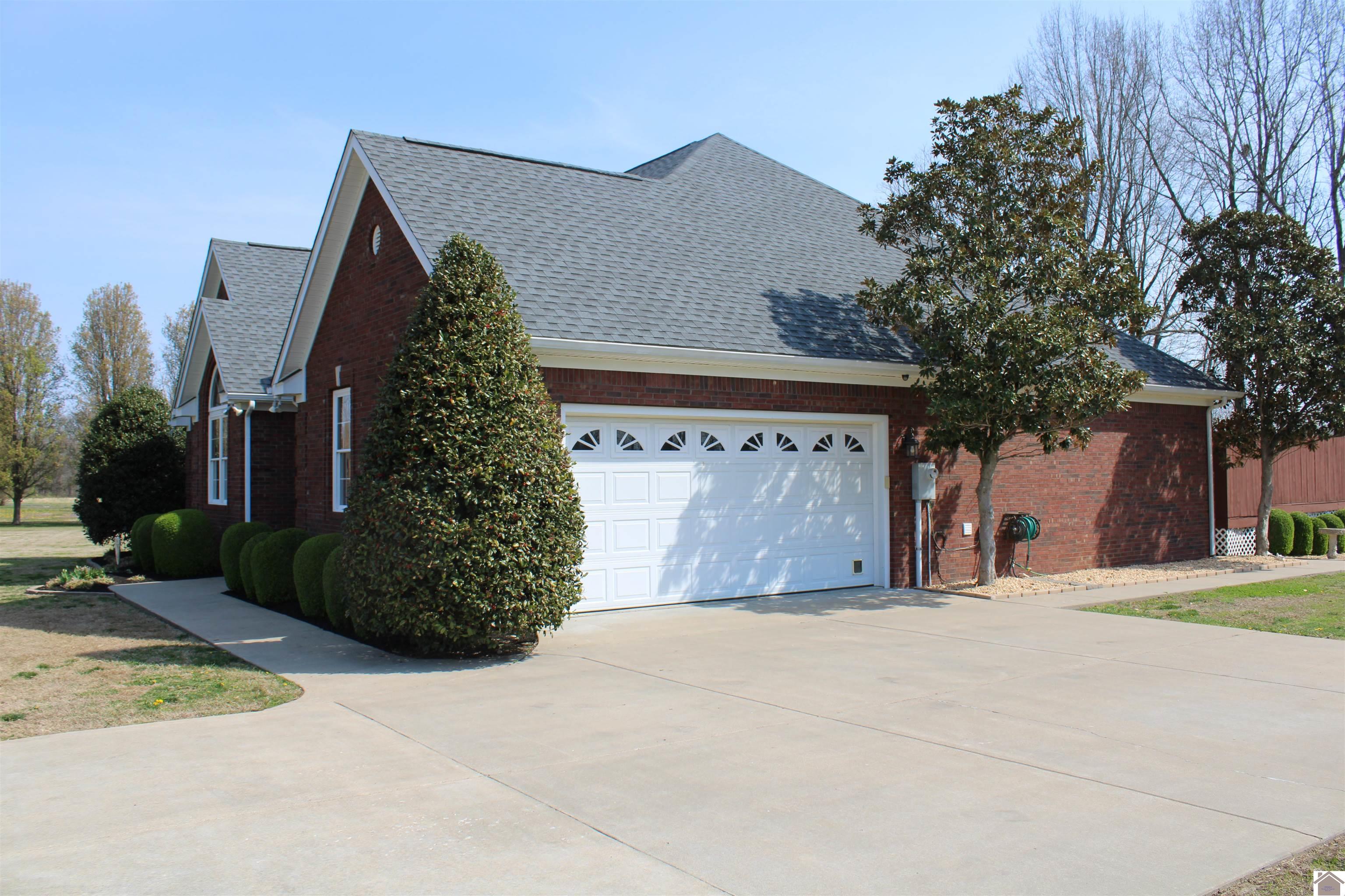7020 Dana Drive, West Paducah, KY 42086 Listing Photo  32