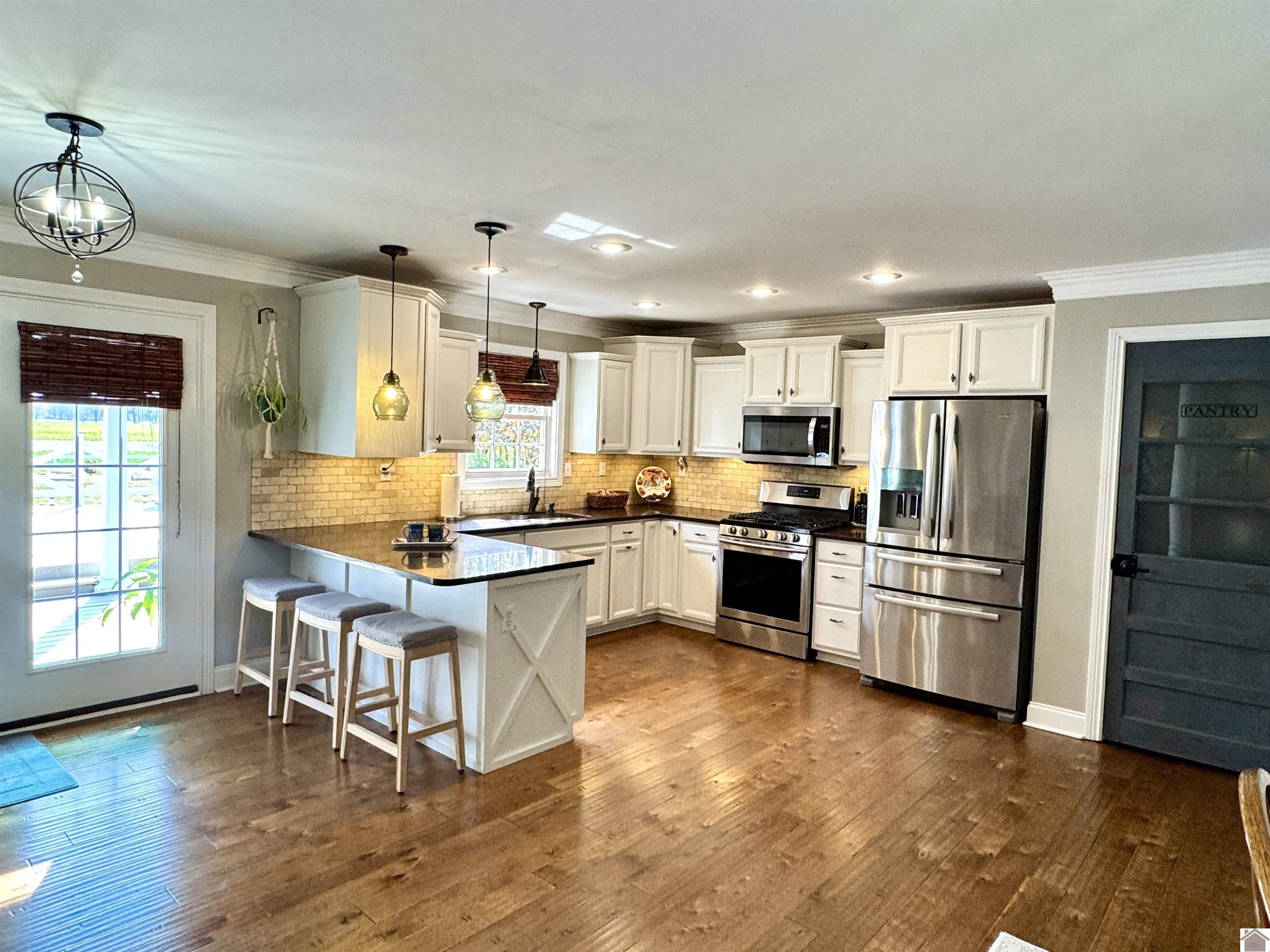 7020 Dana Drive, West Paducah, KY 42086 Listing Photo  7
