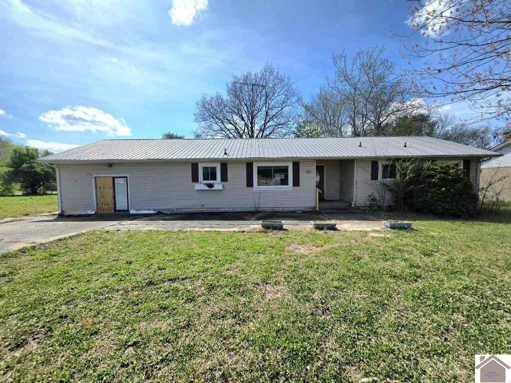300 4th Street, Hazel, KY 42049 Listing Photo  1