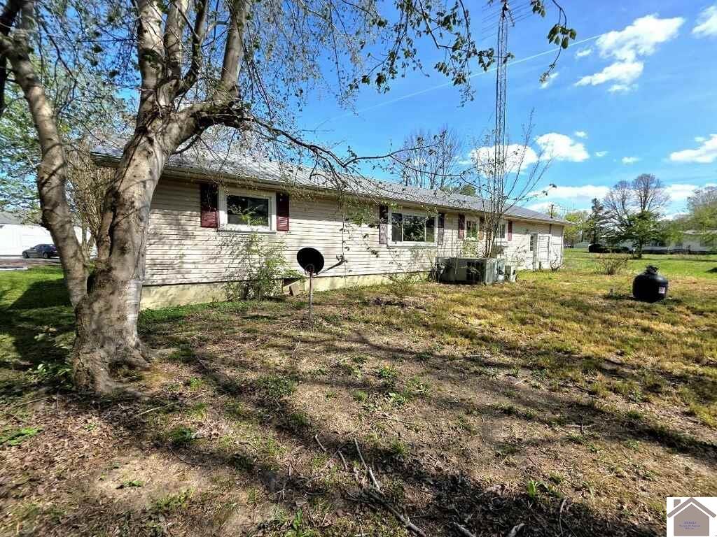 300 4th Street, Hazel, KY 42049 Listing Photo  3